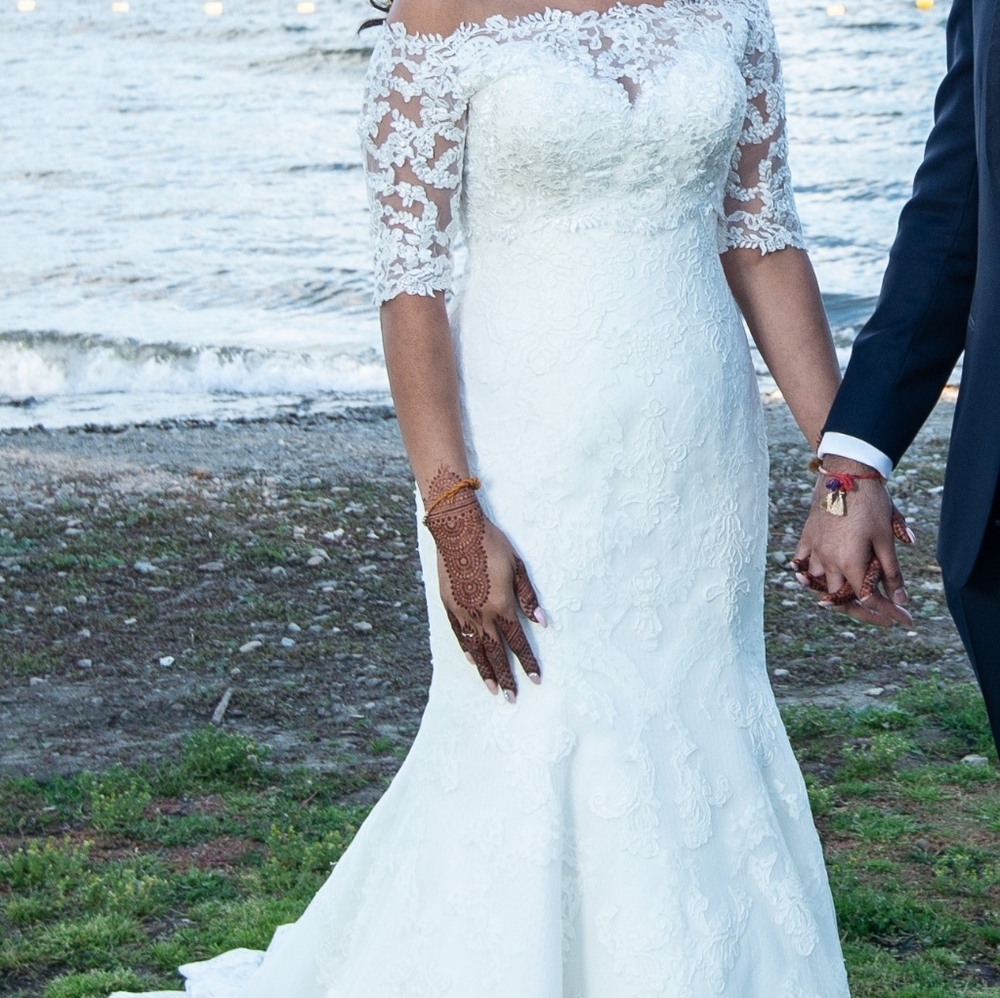 Bridal Wedding Gown & bolero Lace